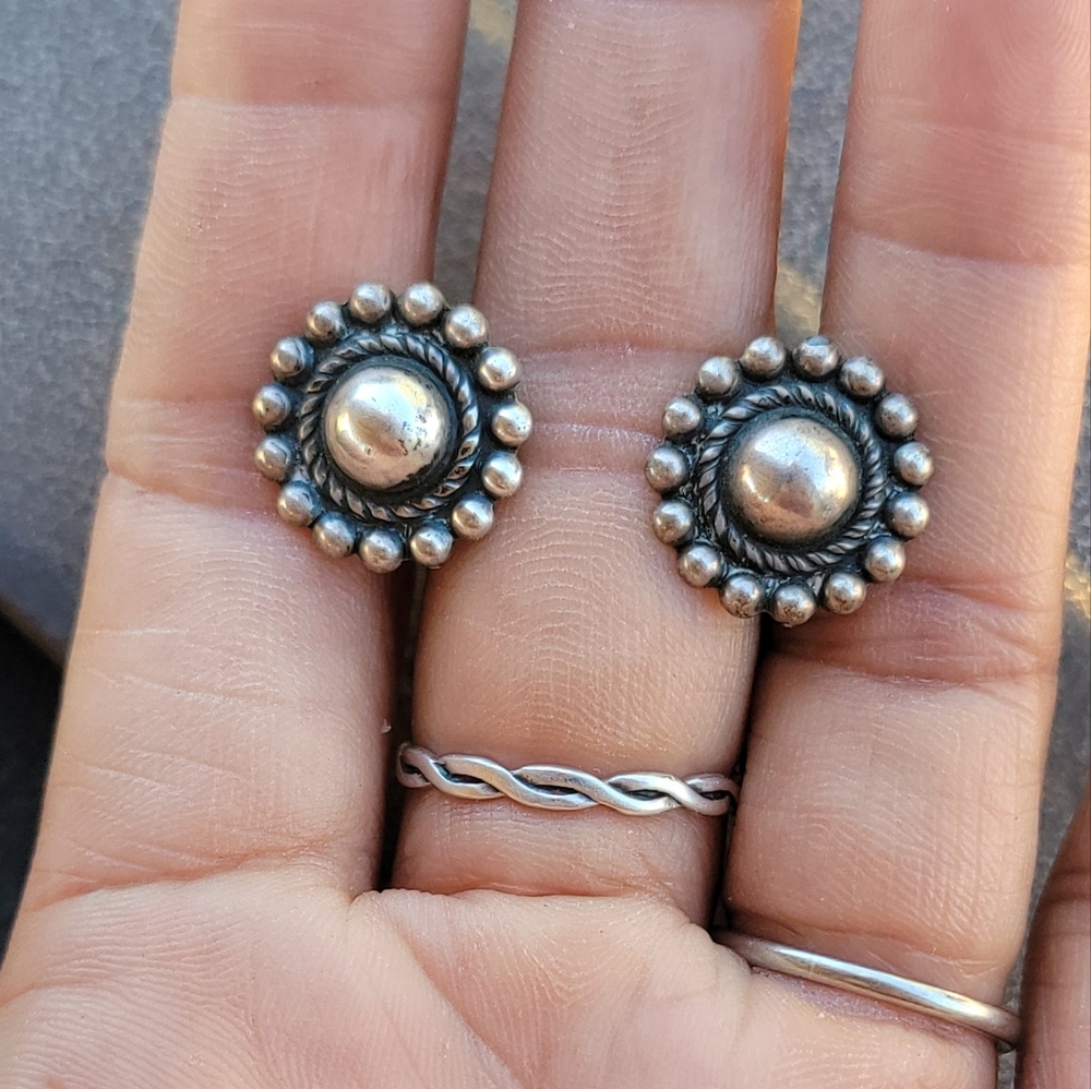 Vintage solid 925 sterling silver puffy round domed beaded Southwestern bohemian